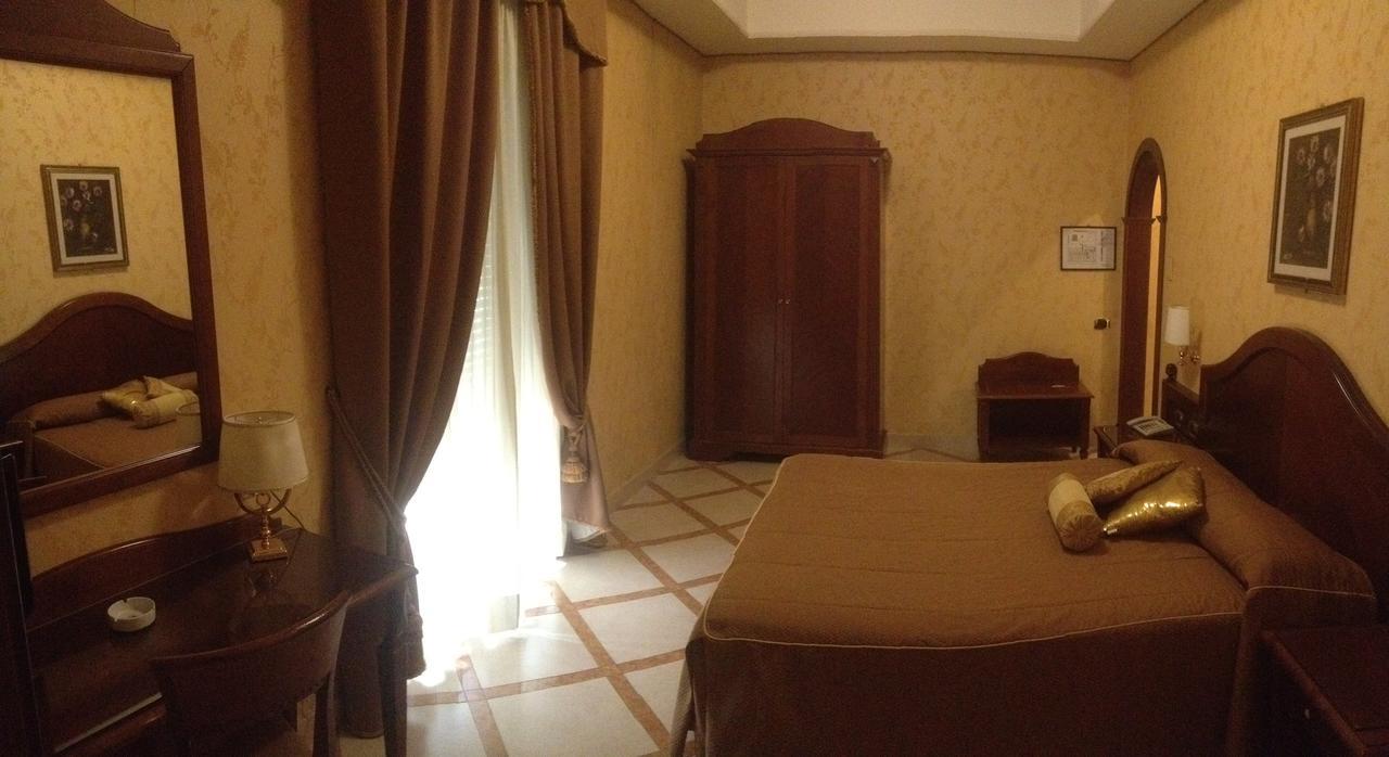 Al Boschetto Hotel Кастел Волтурно Екстериор снимка