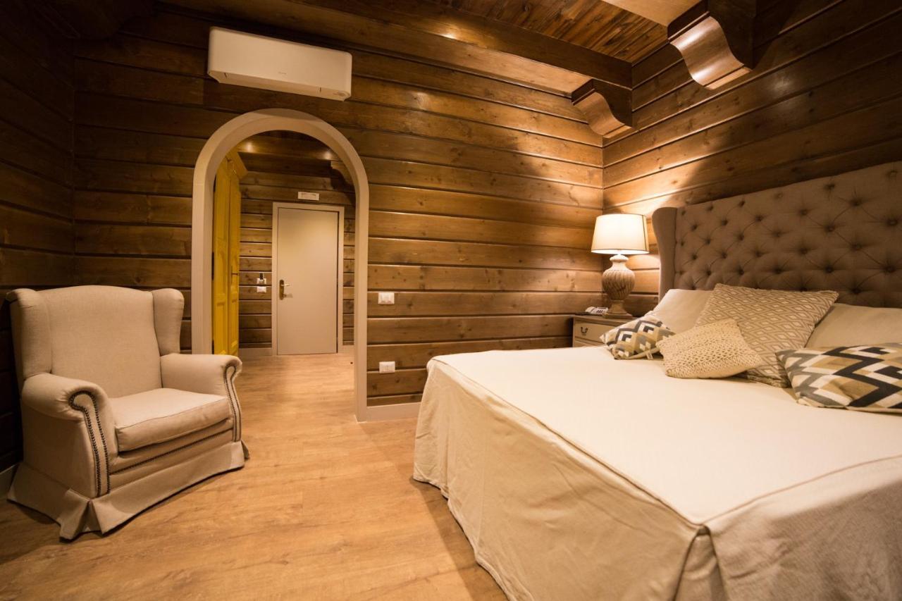 Al Boschetto Hotel Кастел Волтурно Екстериор снимка